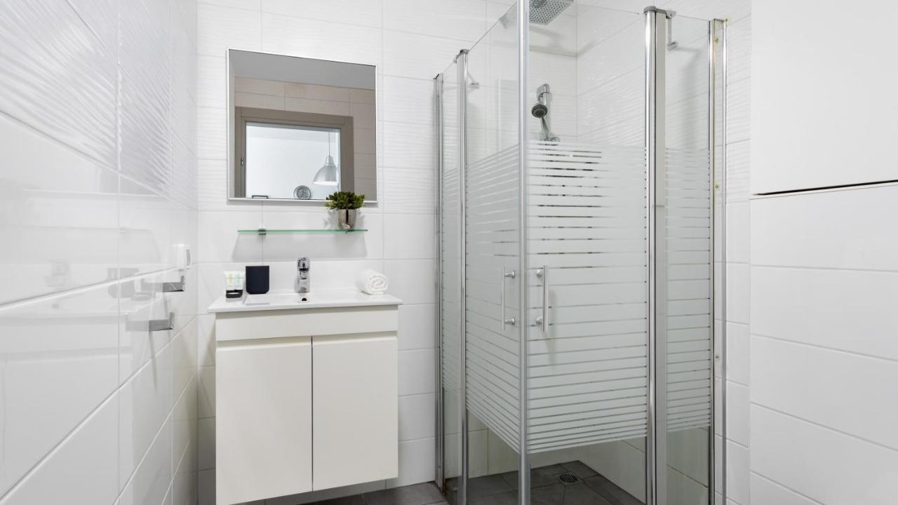 Stylish 1Br Flat For 4 Ppl In Allenby By Holyguest Tel Aviv Exterior photo